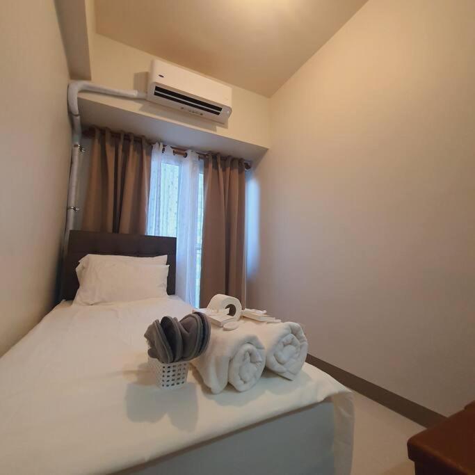 Smdc Coast Residences Lovely Fully-Furnished 1 Bedroom Condo With Pool Манила Экстерьер фото